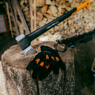 Секира за сечење дрва Fiskars X-Series X28 M, 72cm, рачка FiberComp, портокалова и црна