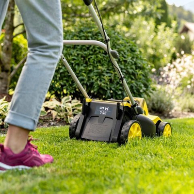 Kositëse bari me bateri Kärcher LMO 3-18, motor brushless, kosh 35L, e verdhë e zezë