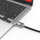 Bravë sigurie për MacBook Air 2019–2022 me kabllo dhe çelës, ngjyrë argjendtë