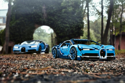 Set ndërtimi LEGO Technic 42083 Bugatti Chiron, model 1:8, dy-ngjyrësh blu