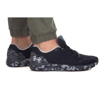 Atlete vrapimi Under Armour HOVR Sonic 6 Camo për burra, të zeza