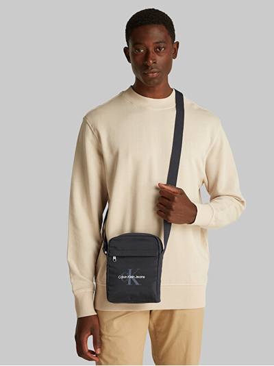 Çantë krahu për meshkuj Calvin Klein mCK5135, e zezë