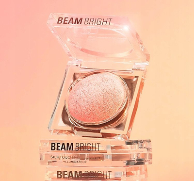 Iluminues puder Makeup Revolution Beam Bright Golden Gal, efekt shkëlqim i butë, ngjyrë e artë