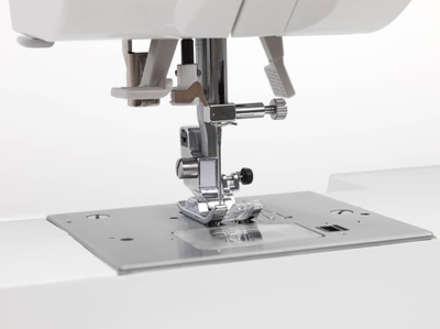 Makine qepëse Singer C-430, elektrike, ekran dixhital, e bardhë