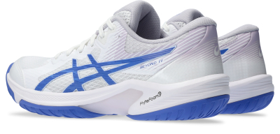 Патики ASICS BEYOND FF за жени, за сала, бели со сина боја