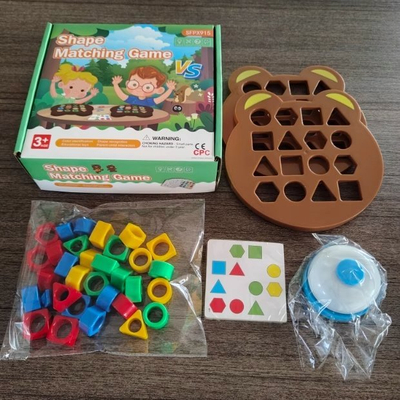 Lojё edukative Match Shapes and Figures, forma gjeometrike plastike, 32 karta, shumëngjyrëshe