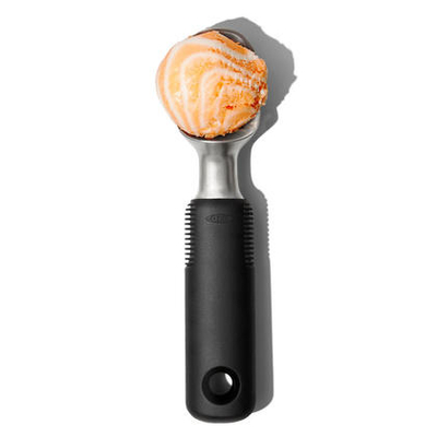 Lugë akulloreje OXO Good Grips, 10.45", çelik inox, dorezë e zezë