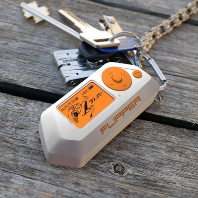 Pajisje multifunksionale Flipper Zero, Bluetooth RFID, e bardhë