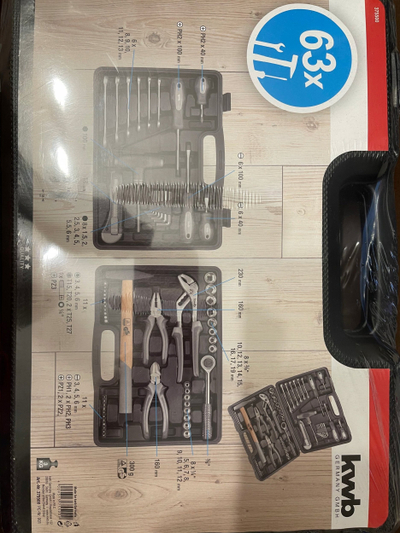 Set veglash KWB 375500, 63 pjesë, në kuti plastike, e zezë