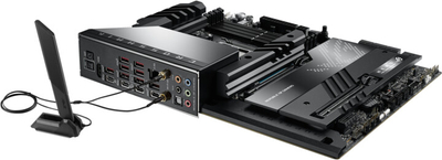 Pllakë amë ASUS ROG CROSSHAIR X670E HERO - AMD X670