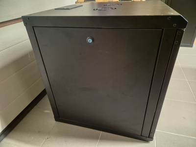 Kabinet rrjeti Digitus DN-19 12U 6/6 SW, 19", 100kg, i zi