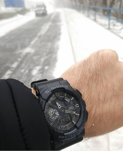 Orë dore për meshkuj Casio G-Shock GA110-1B, e zezë