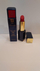 Ruzh buzësh Estée Lauder Ultimate Luxurious Moist Essence, mat i butë, nuanca 559 Jazz Currant
