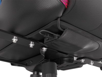 Karrige gaming Genesis Trit 500 RGB, ergonomike, me ndriçim RGB, e zezë