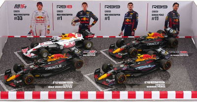 Set modelesh makine BBurago Red Bull Racing 38092V, 4 makina F1 Verstappen, shkallë 1:43, 12 cm
