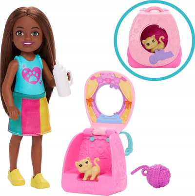 Lodër Barbie Chelsea Playtime Kitty Backpack, kukull 6\", me gjëra loje