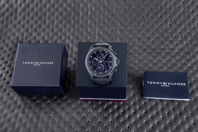 Orë dore Tommy Hilfiger 1710655, 48mm, mban ujë deri në 5 bar, rrip lëkure, blu