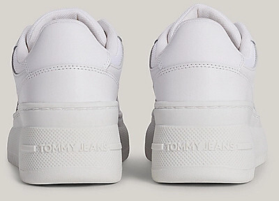 Atlete për femra Tommy Hilfiger, të bardha