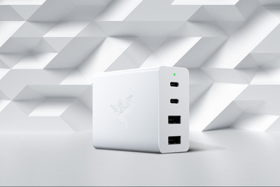 Karikues Razer USB C 130W GaN RC21 01700200 R3M1 me 4 porta, i bardhë