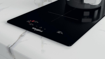 Pllakë gatimi me induksion Whirlpool WS Q0530 NE, 2 zona, 3.7 kW, e zezë