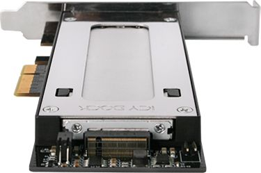 Картичка за проширување ICY DOCK ToughArmor, адаптер за SSD M.2, PCIe 3.0, црна метална