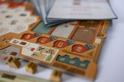 Lojë bordi Eagle Gryphon Games Inventions Evolution of the Idea, strategjike, për lojtarë të avancuar, shumëngjyrëshe