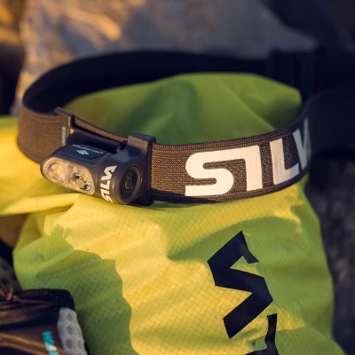 Llambë koke Silva Trail Runner Free 37809, 400 lm, e zezë