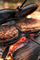 Pajisje për burger Petromax Burger Iron, gize, doreza druri, e zezë