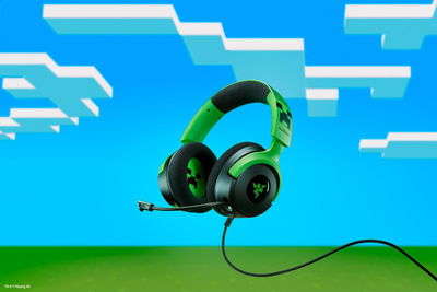 Слушалки за гејминг Razer Kraken V4 X Minecraft Edition, со кабел, USB Type C USB Type A, црни зелени