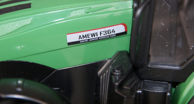 Lodër traktor me pult Amewi RC Tractor With Cultivator, 1:24, bateri LiIon 500mAh, i gjelbër