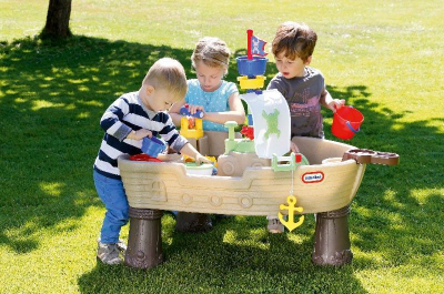 Tavolinë loje Little Tikes Pirate Ship (628566E3)