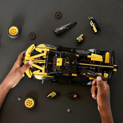 Set LEGO® Technic 42151 Bugatti Bolide, 905 pjesë