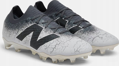 Këpucë futbolli New Balance Tekela V4+ Low Pro FG për terren të thatë, ngjyrë grafit