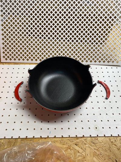 Tigan balti Le Creuset Traditional Round, gize e emaluar, 24cm, i kuq