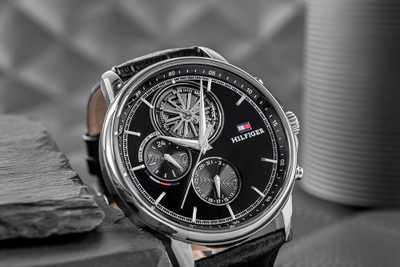 Orë burrash Tommy Hilfiger 1710605, 44mm, mban 5 ATM ujë, me cingar të zi