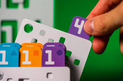 Lojë tavoline Lucky Duck Games Turing Machine, me llogjikë dhe deduksion, për 1 deri 4 lojtarë, shumëngjyrëshe