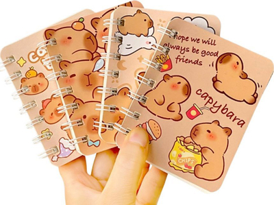 Set me 4 fletore A7 me vija, kapak me dizajn capybara, shumëngjyrësh