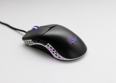 Maus lojërash Ducky Feather, ARGB, Kailh, i zi