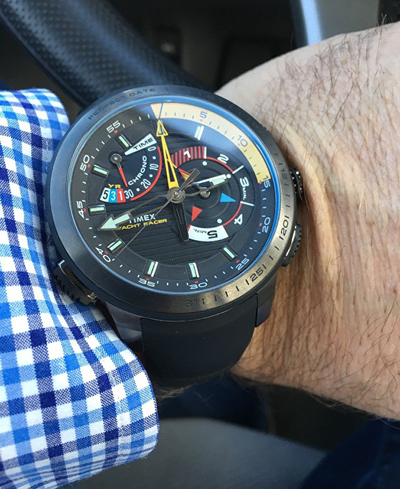Orë dore Timex TW2P44300