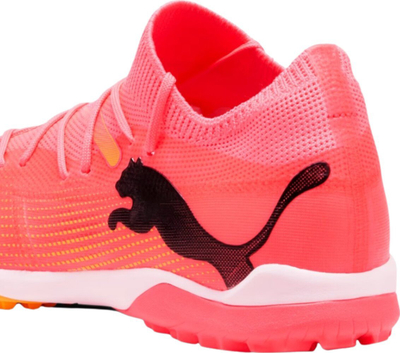 Këpuca futbolli Puma Future 7 Match TT M 107720 03, për tapet artificial, rozë