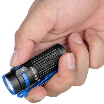 Elektrik dore OLIGHT Baton 4, 1300 lumene, rikarikues, i zi