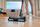 Fshesë me korrent vertikale Hoover HF610HX 011, pa kabllo, 40 min, 0.7L, e zezë