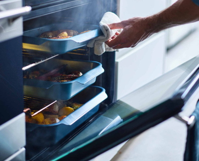 Set tepsi pjekjeje Joseph Joseph Nest Oven, 3 copë, çelik karboni, blu