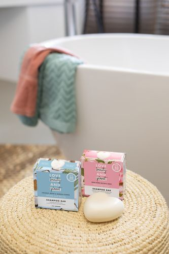 Shampo për flokë Love Beauty and Planet Muru Muru Butter and Rose, 90 g