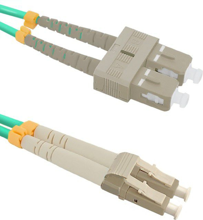 Kabllo optike Qoltec Fiber Optic Patchcord LC UPC SC UPC, OM4 50/125, duplex 10m