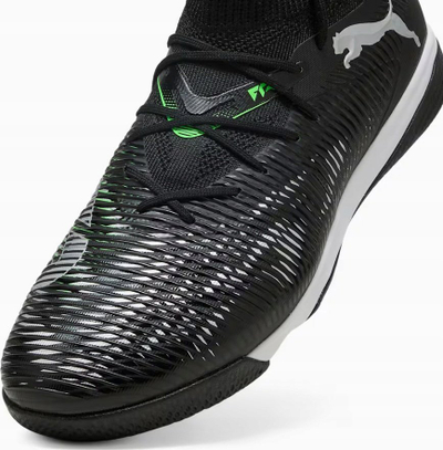 Këpucë futbolli palestre Puma Future 8 Match IT M 108371-02, për burra, të kuqe