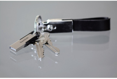USB SanDisk Ultra Flair, 64GB