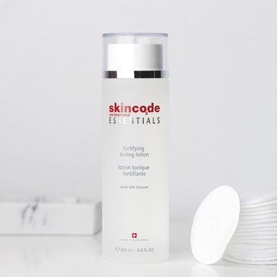 Toner për fytyrë SkinCode Fortifying Toning Lotion, 200 ml