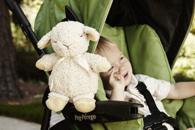 Lodër pelushi me tinguj Cloud B Sleep Sheep on the Go, portative, shumëngjyrëshe