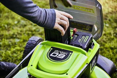 Kositëse me bateri Greenworks GD60LM51SP, 60V, gjerësi 51 cm, me vetështytje, jeshile
